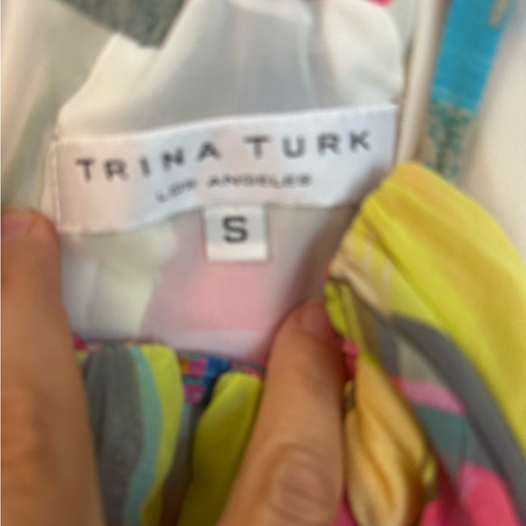 Trina Turk keyhole silk halter top. Excellent condition! Size small. - Picture 3 of 4